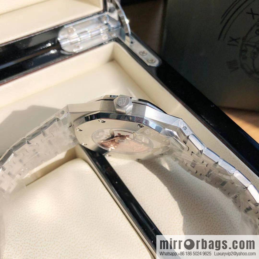 Audemars Piguet Royal Oak, model 15451.ST. ZZ.1256ST.03 Audemars Piguet CAL.4302 All-in-One Watch