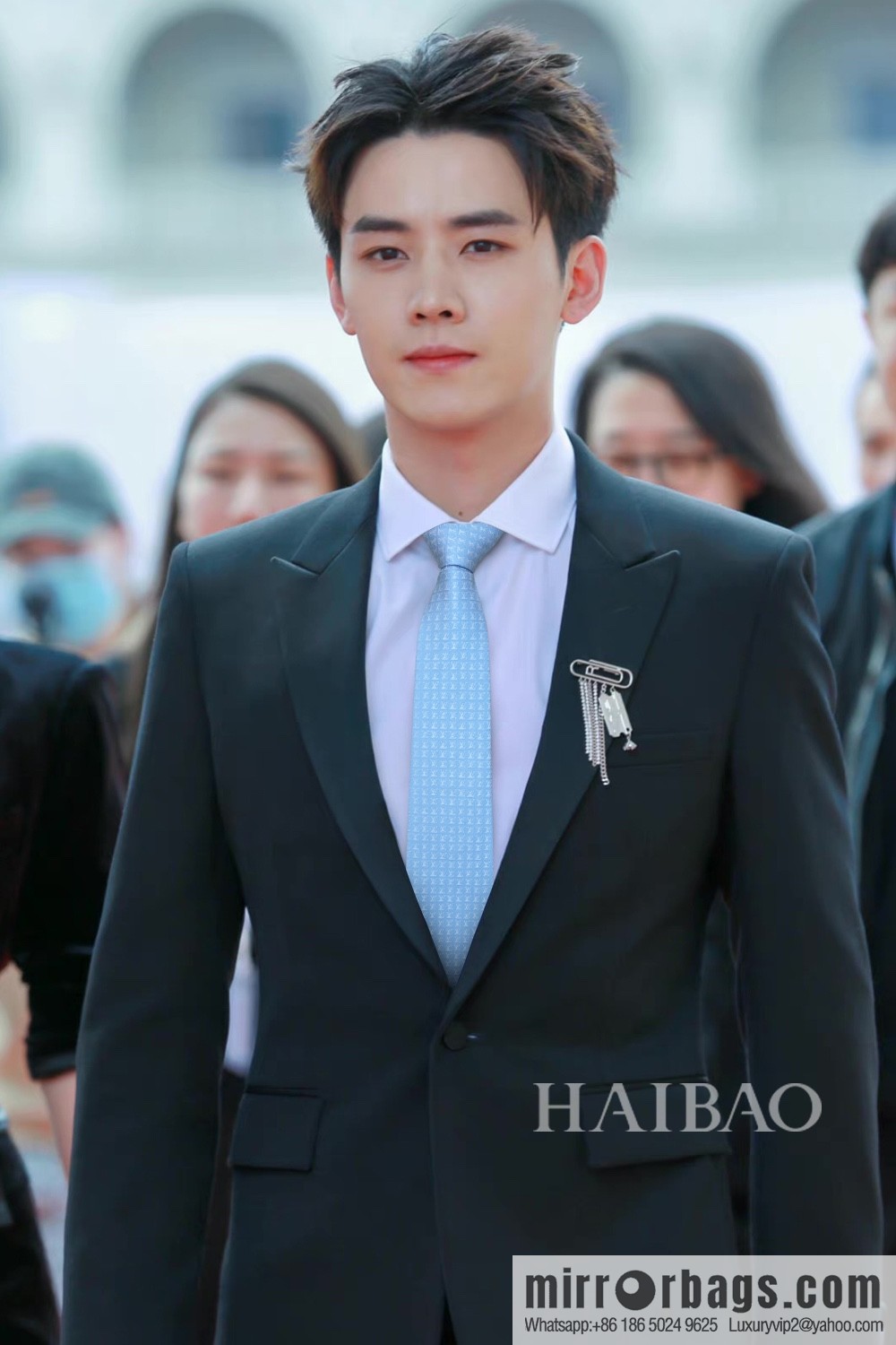 LV Louis Vuitton 100% Top Jacquard Silk L Letter Logo Tie M70952