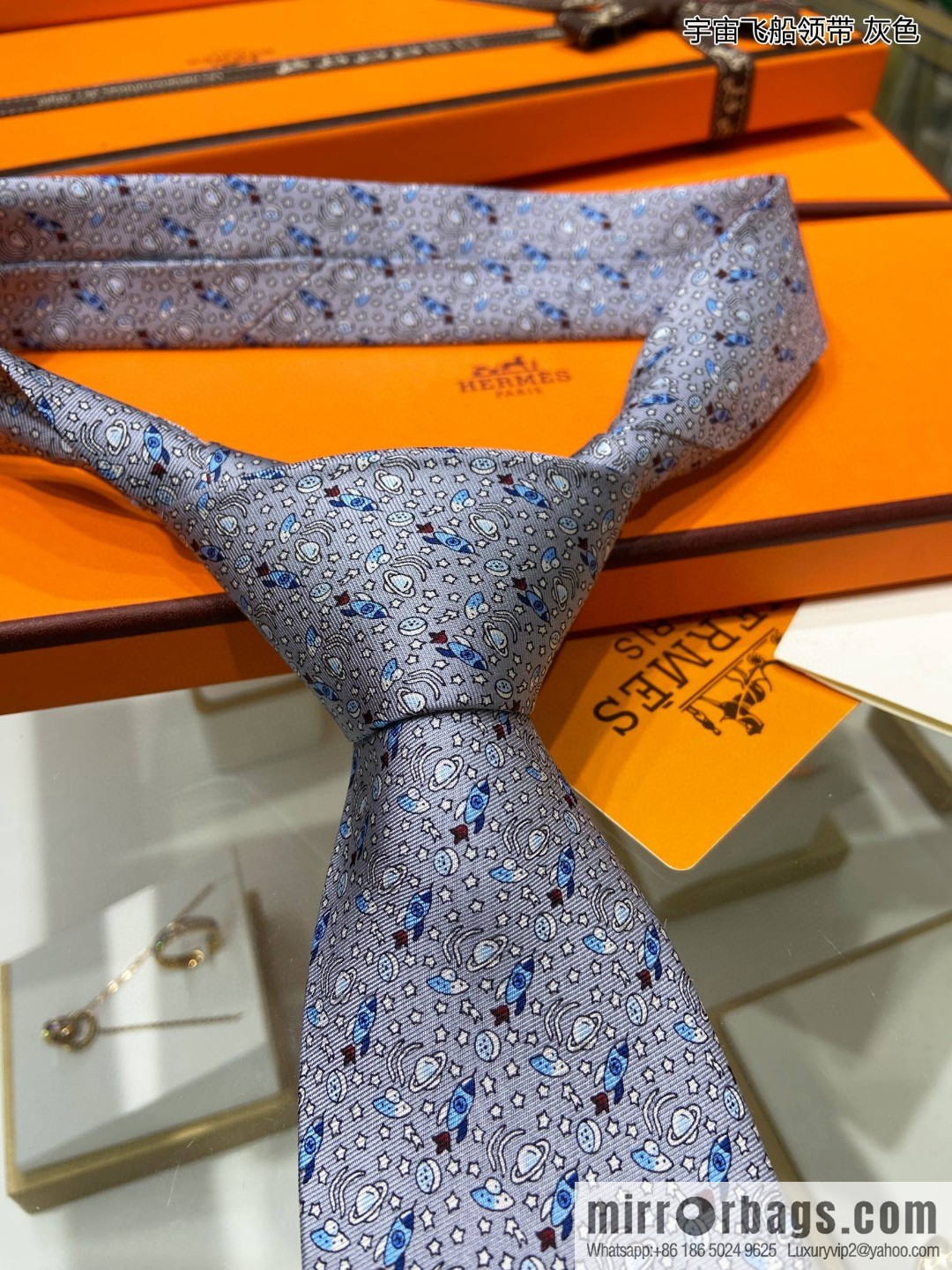 Hermes 100% Top Twill Silk Spaceship Tie