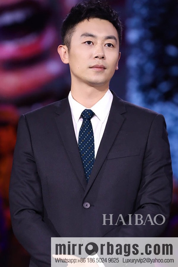 GUCCI Gucci 100% Top Jacquard Silk Double G Flower Tie