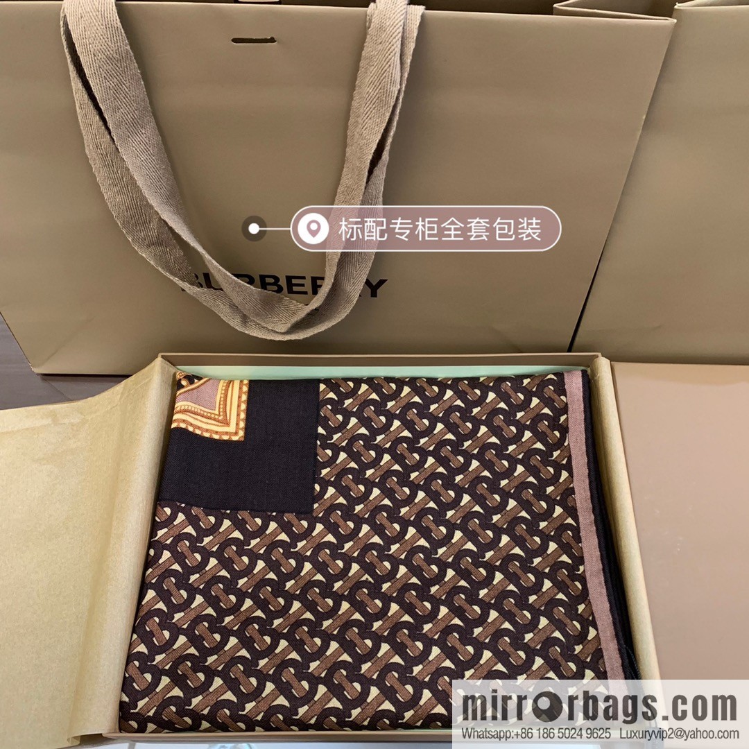 Burberry Burberry Logo Shawl Scarf