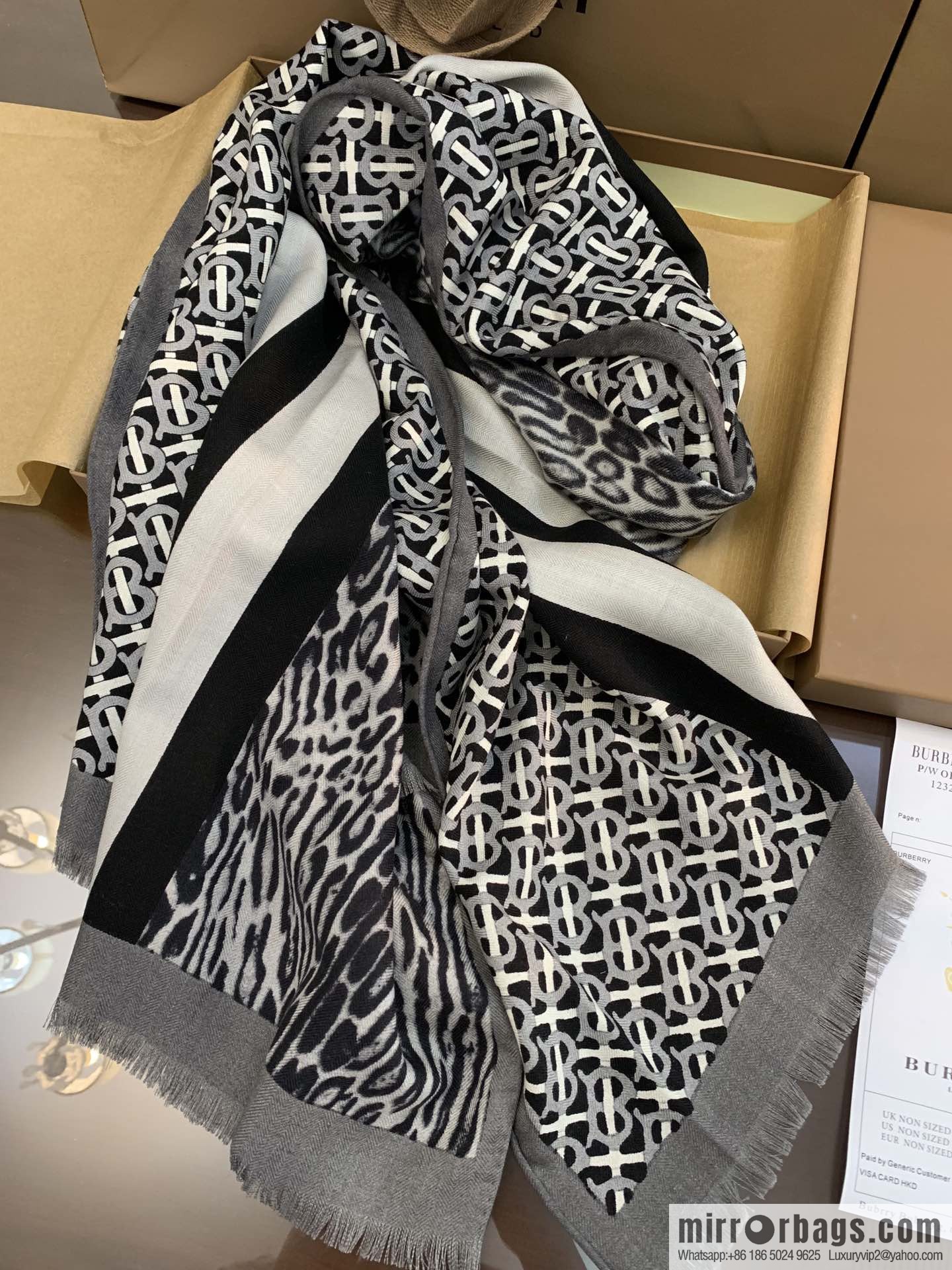 Burberry Burberry Exclusive Logo Pattern Velvet Scarf