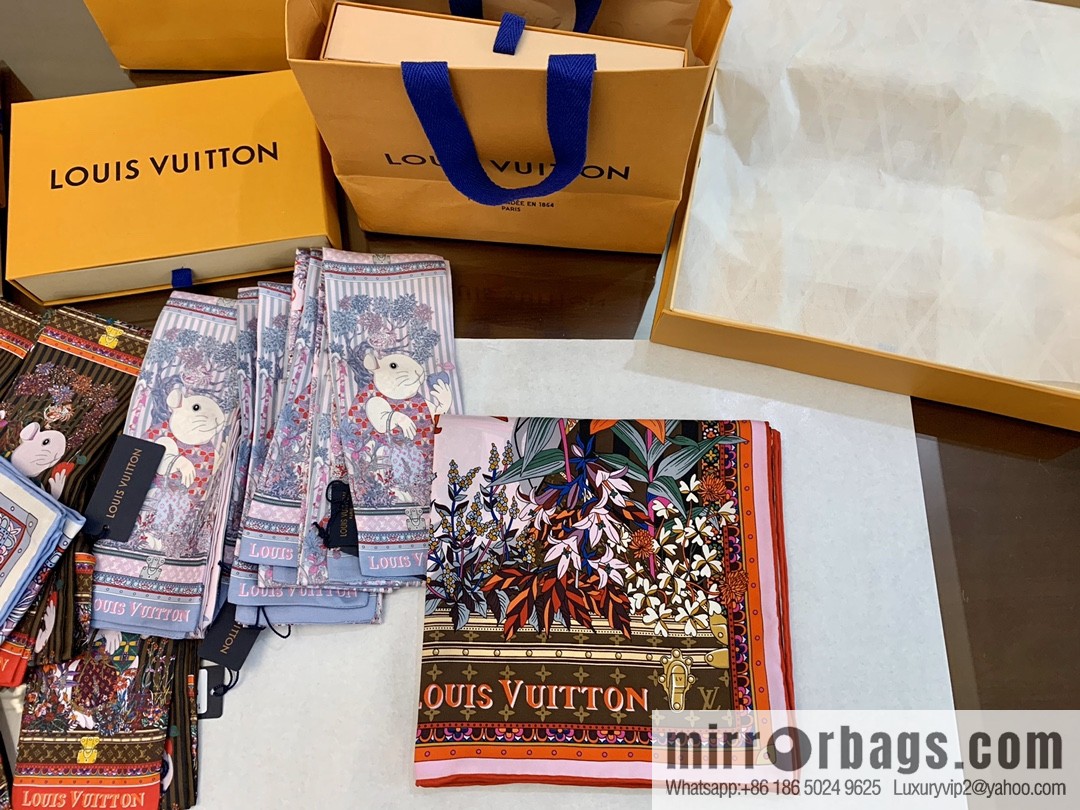 LV Louis Vuitton City Mouse and Country Mouse 100% Silk Scarf M76124