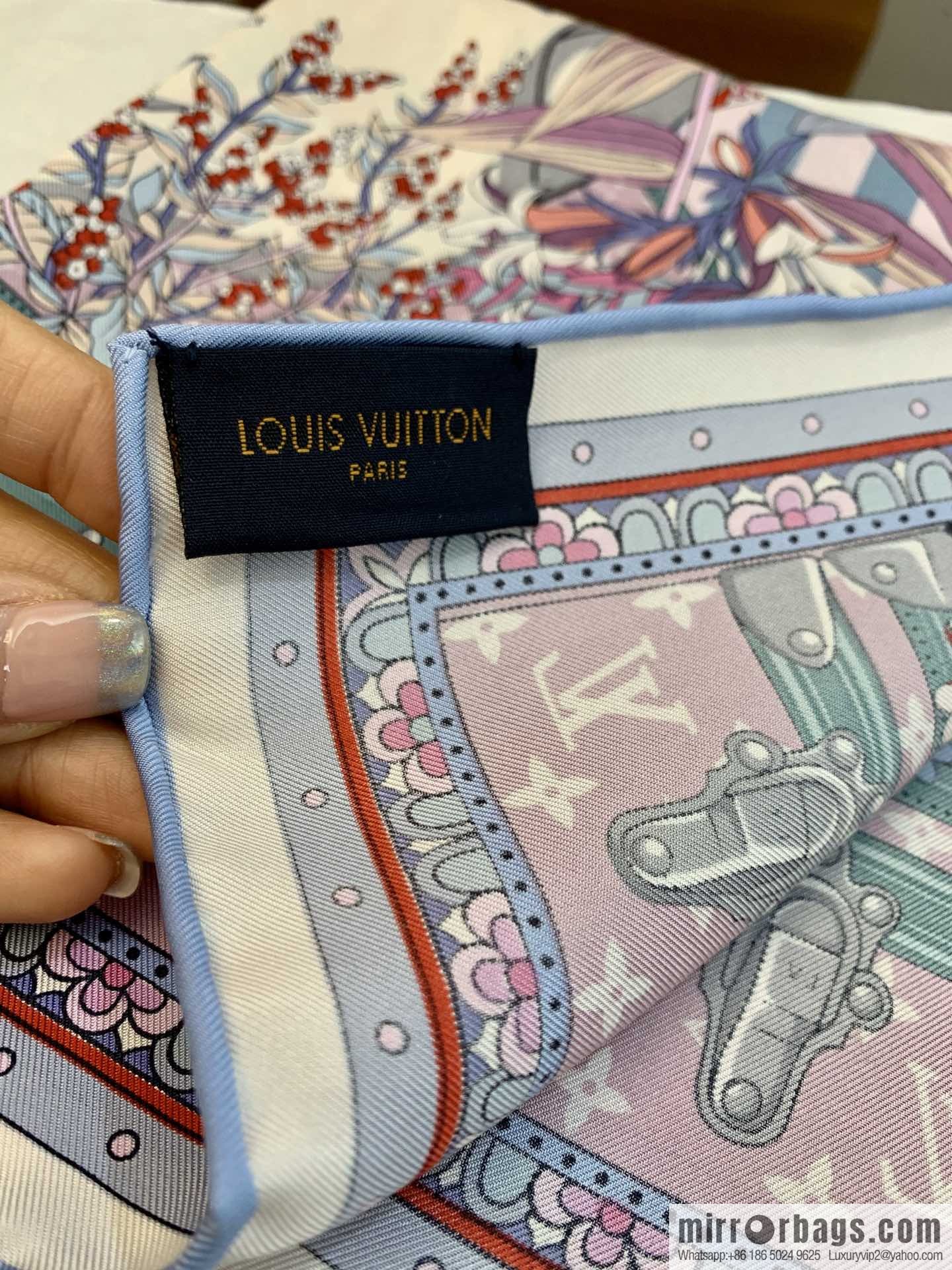 LV Louis Vuitton City Mouse and Country Mouse 100% Silk Scarf M76124