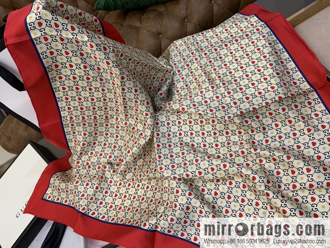GUCCI Gucci Double G Letter Interwoven Pattern 100% Silk Scarf