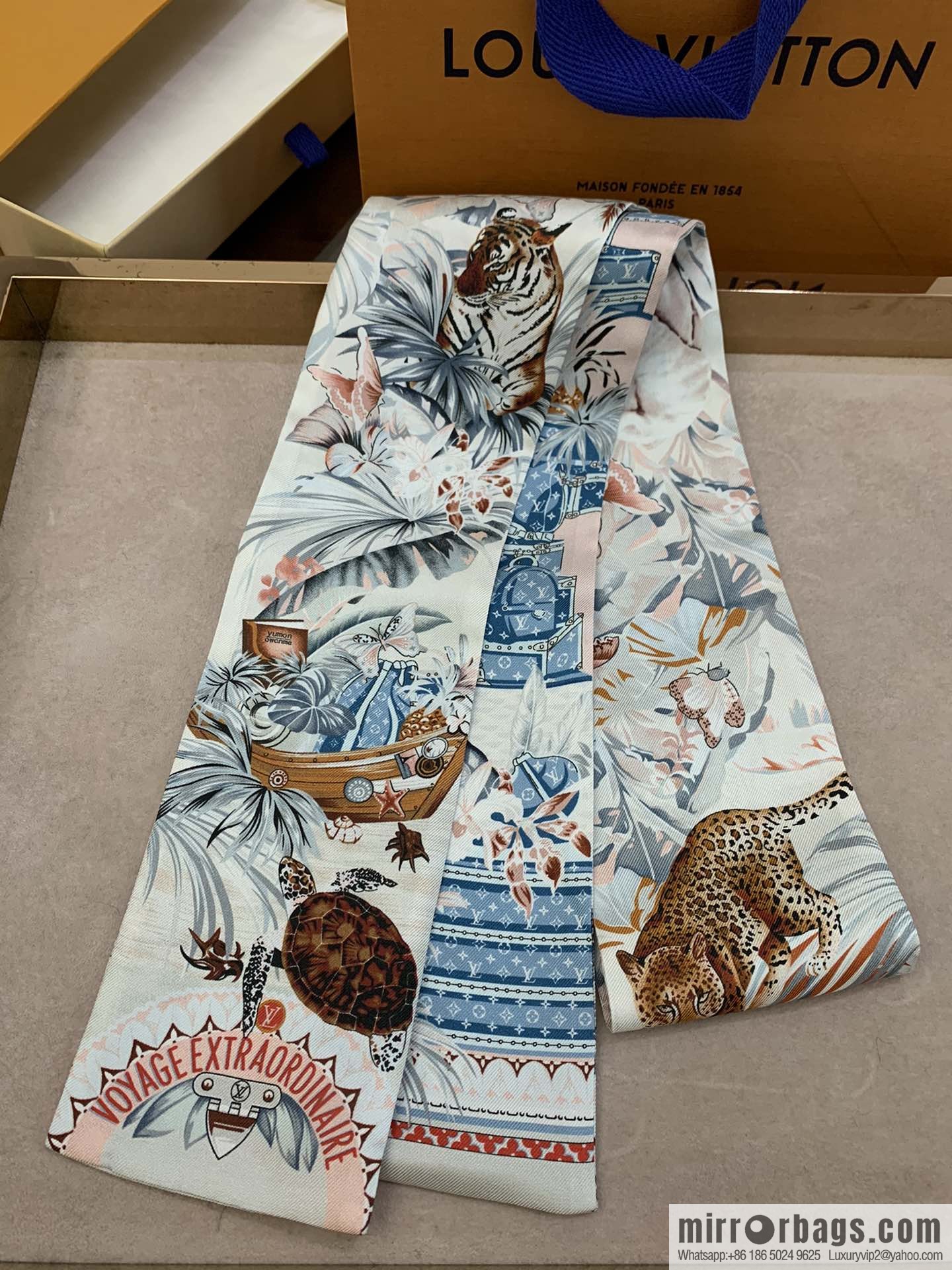 LV Louis Vuitton Voyage Extraordinaire Hair Band M73856