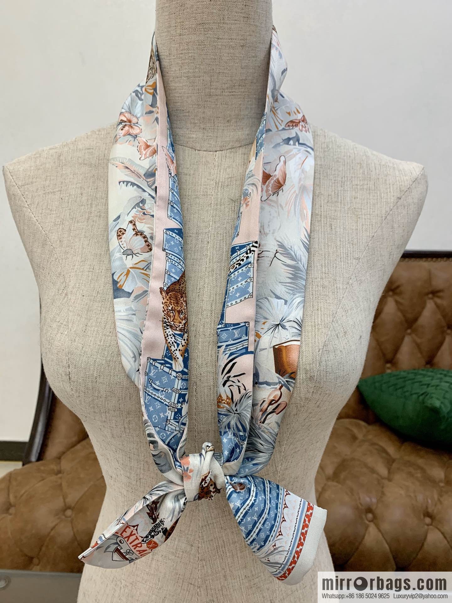 LV Louis Vuitton Voyage Extraordinaire Hair Band M73856