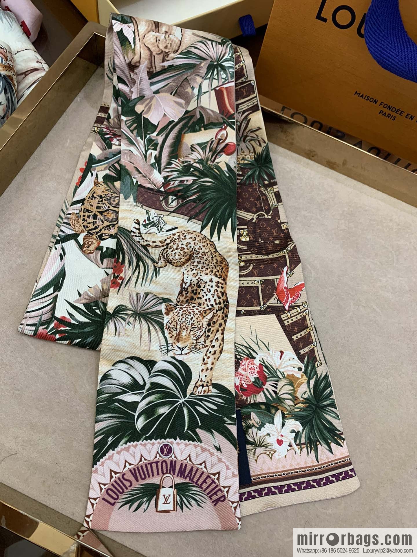 LV Louis Vuitton Voyage Extraordinaire Hair Band M73855