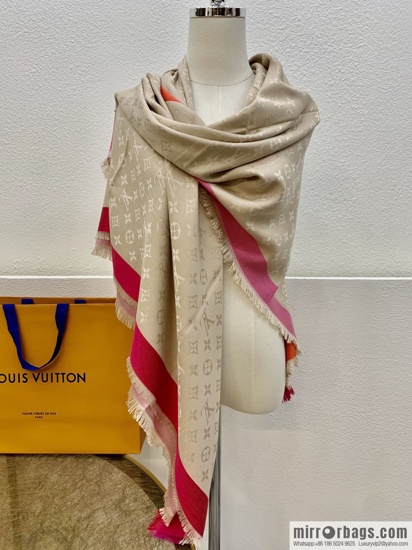 LV Louis Vuitton On The Edge Monogram Wool Mulberry Silk Blended Shawl M76371 M76465 M76372