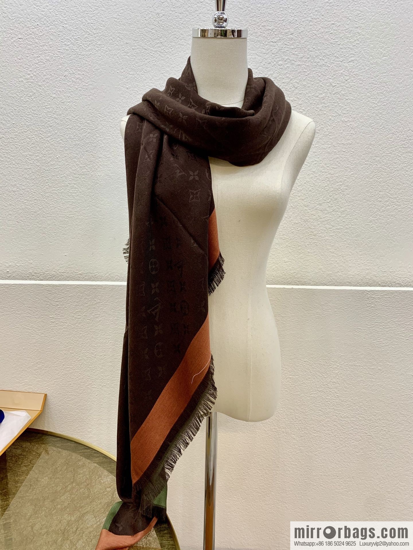 LV Louis Vuitton On The Edge Monogram Wool Mulberry Silk Blended Shawl M76371 M76465 M76372