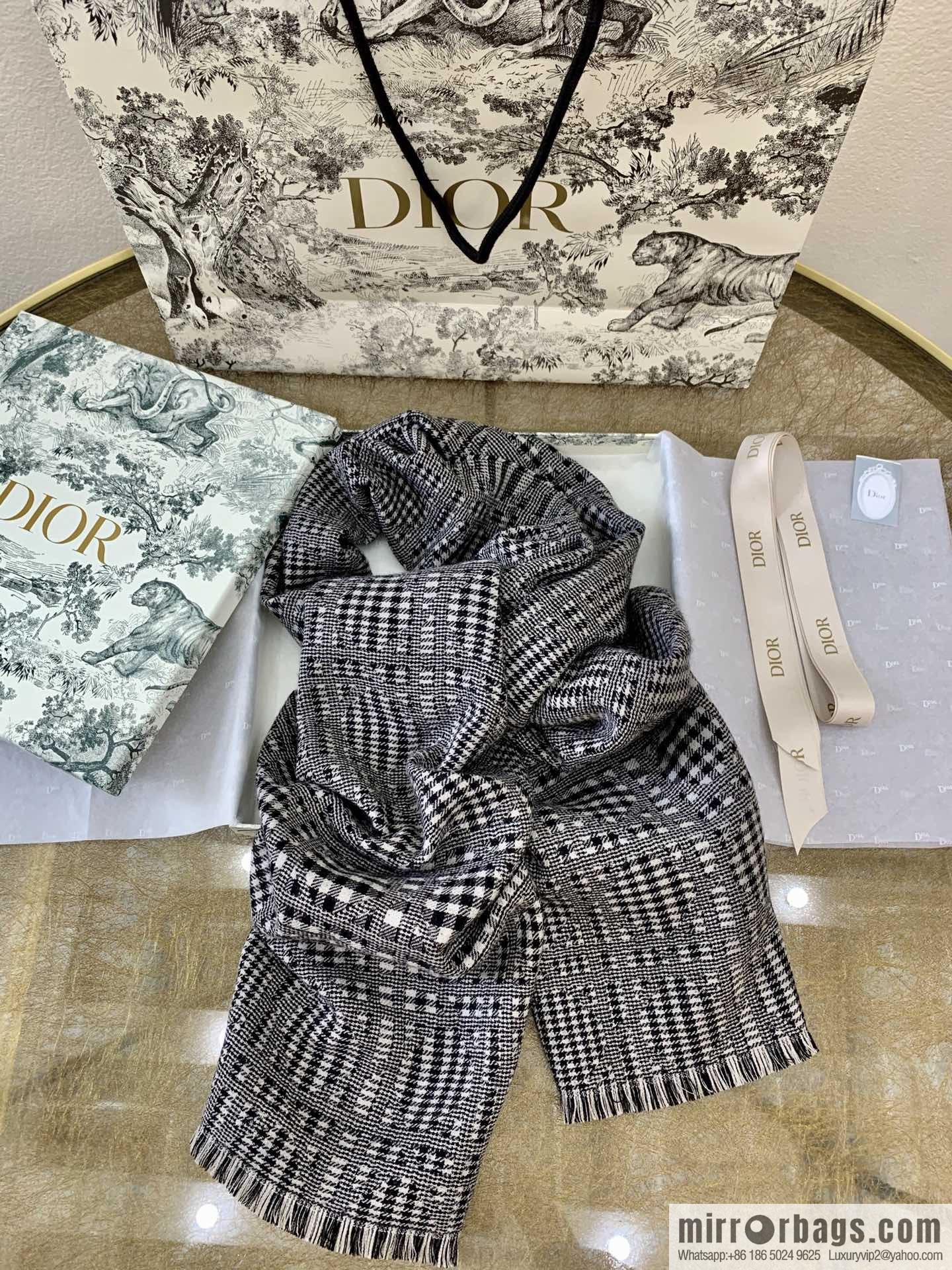 Dior Dior's unique style Teng pattern thousand bird grid new version long scarf