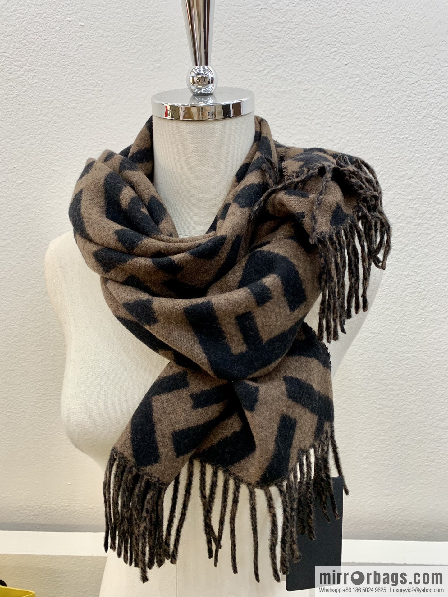 FENDI Fendi FF Vintage Style 100% Cashmere Scarf