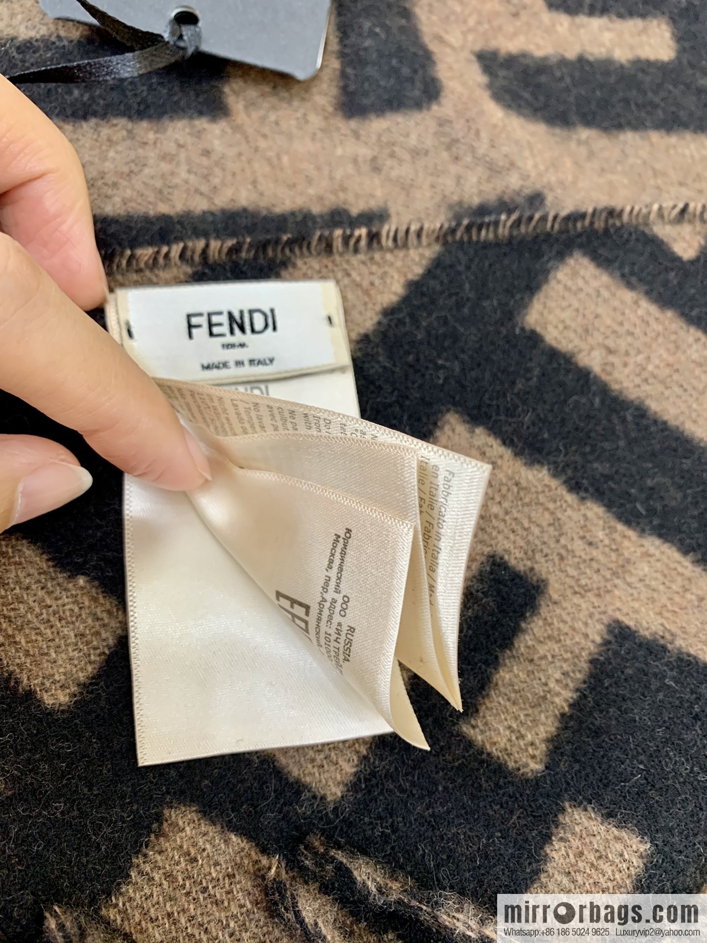 FENDI Fendi FF Vintage Style 100% Cashmere Scarf