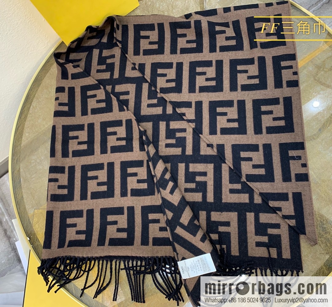 FENDI 2020 new triangular double-sided presbyopia shawl FXT261A8RVF0QE1