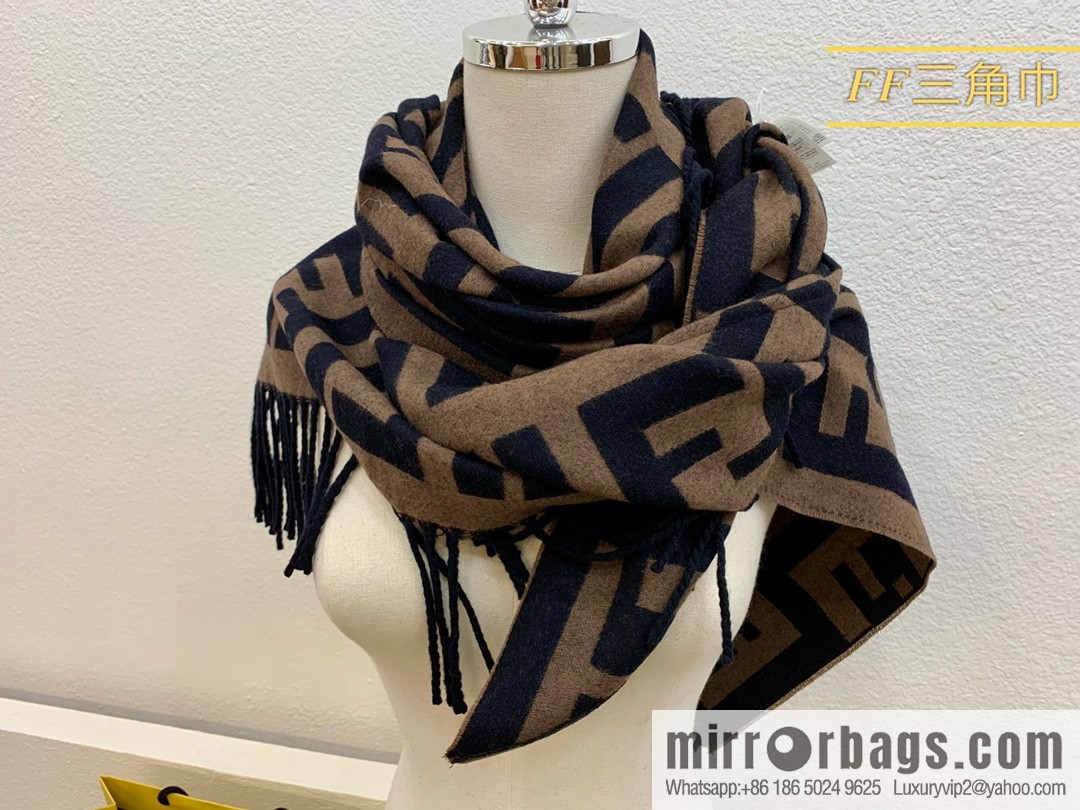 FENDI 2020 new triangular double-sided presbyopia shawl FXT261A8RVF0QE1