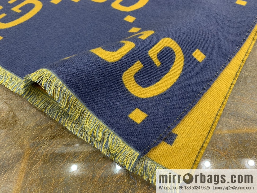 GUCCI Gucci GG pattern wool scarf 495592