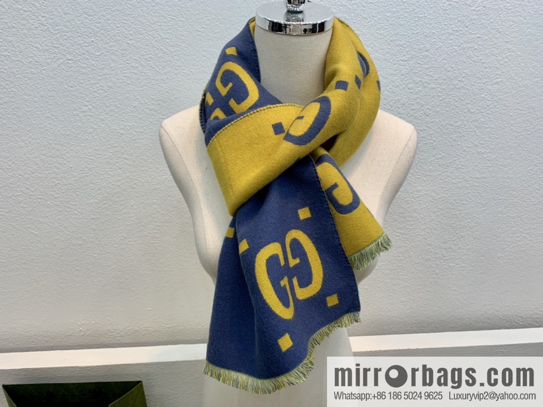 GUCCI Gucci GG pattern wool scarf 495592