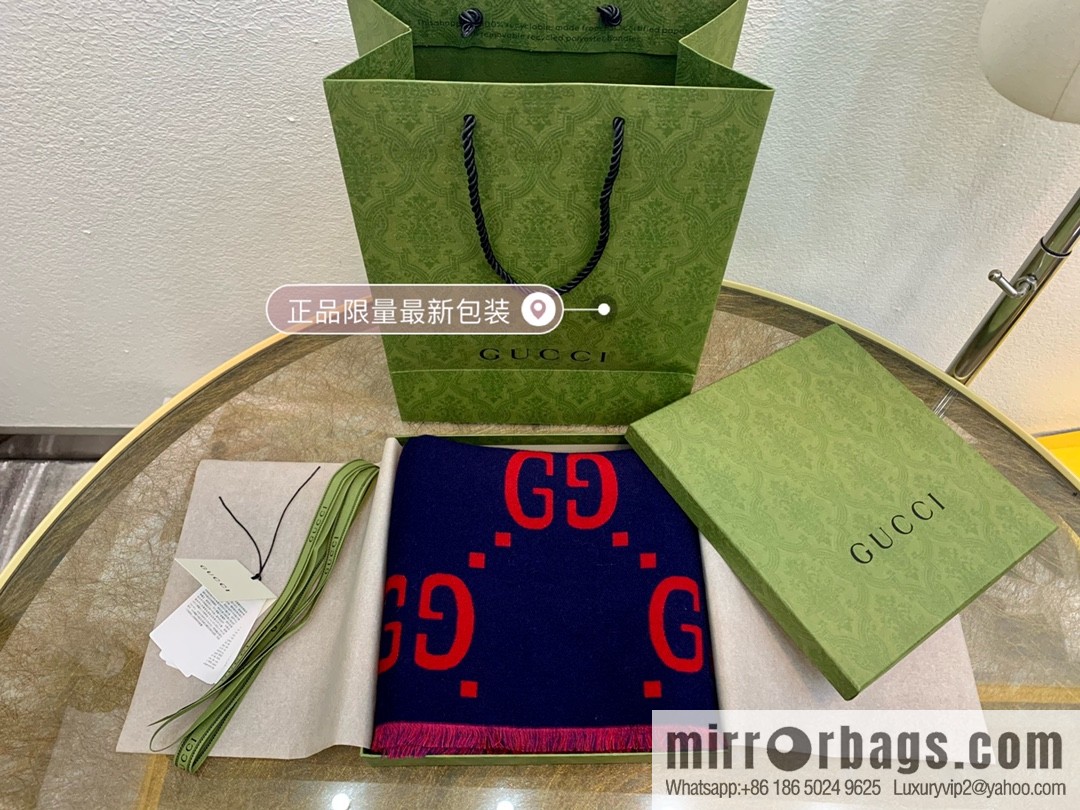GUCCI Gucci GG pattern wool scarf 495592
