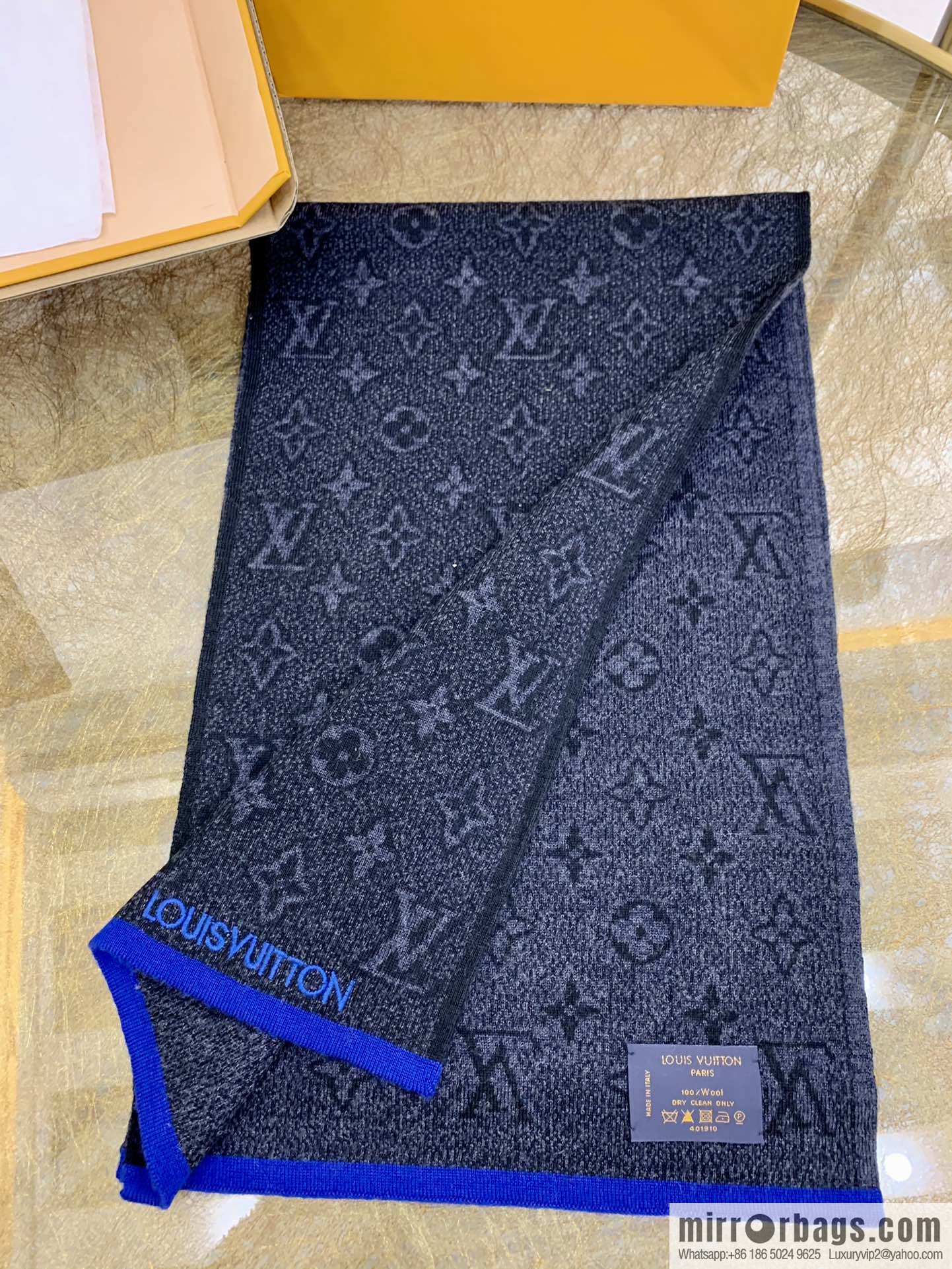 LV Louis Vuitton 100% wool Monogram Eclipse men's scarf