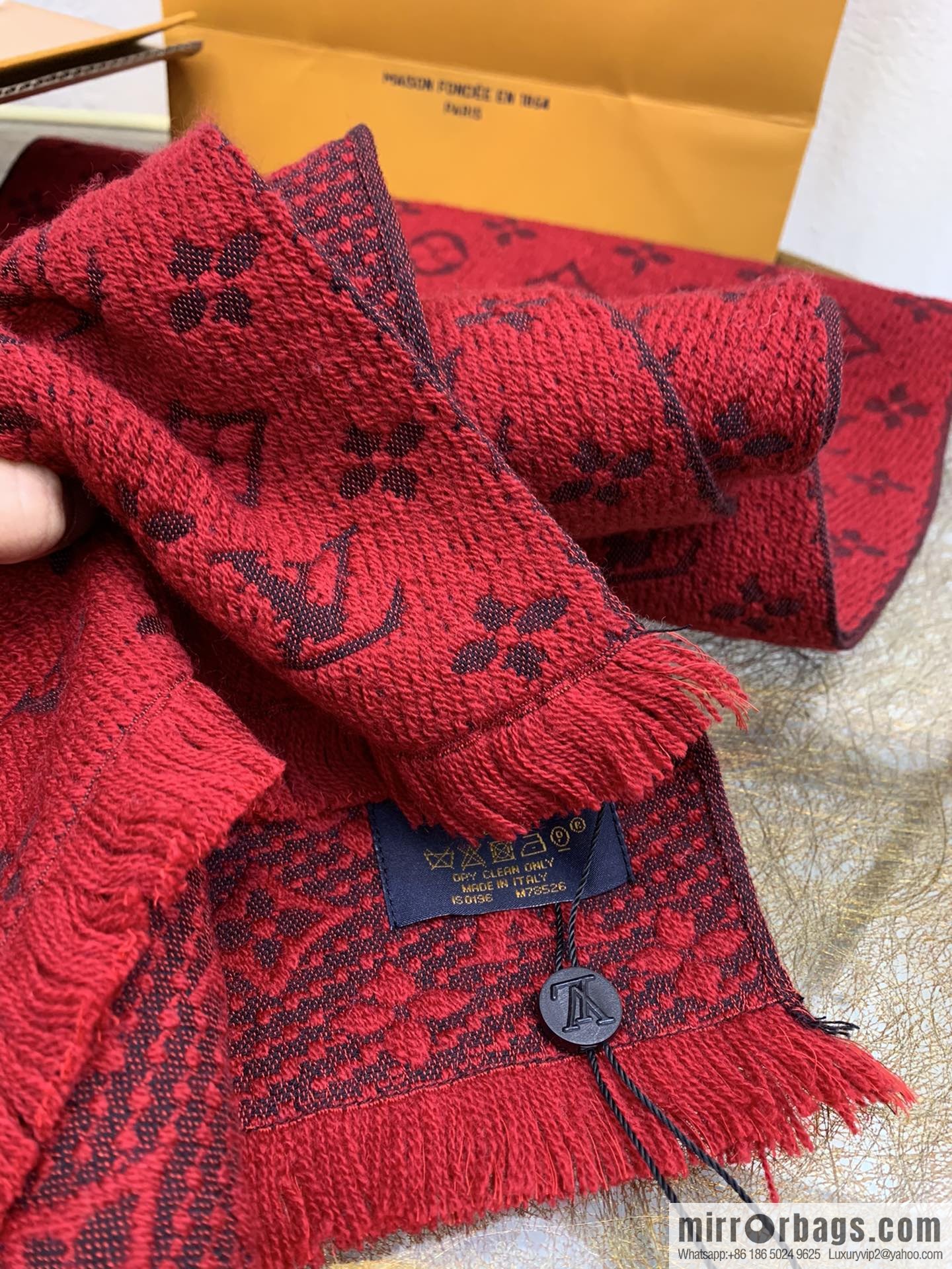 LV Louis Vuitton 100% wool men's wool scarf m78526