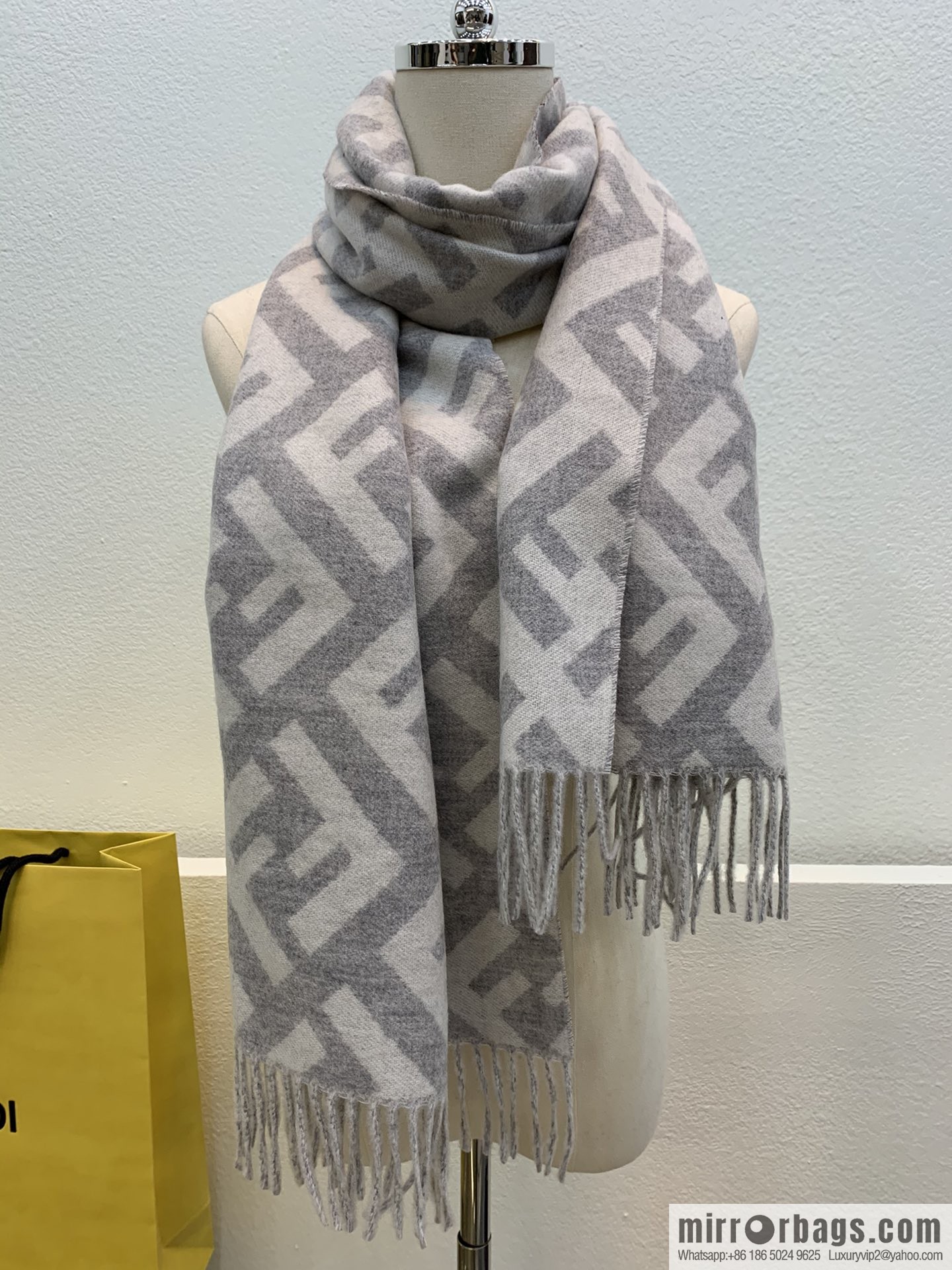 FENDI Fendi FF Vintage Style 100% Cashmere Scarf