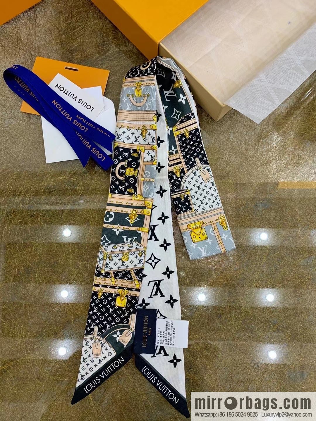 LV Louis Vuitton Monogram silk headband m76442