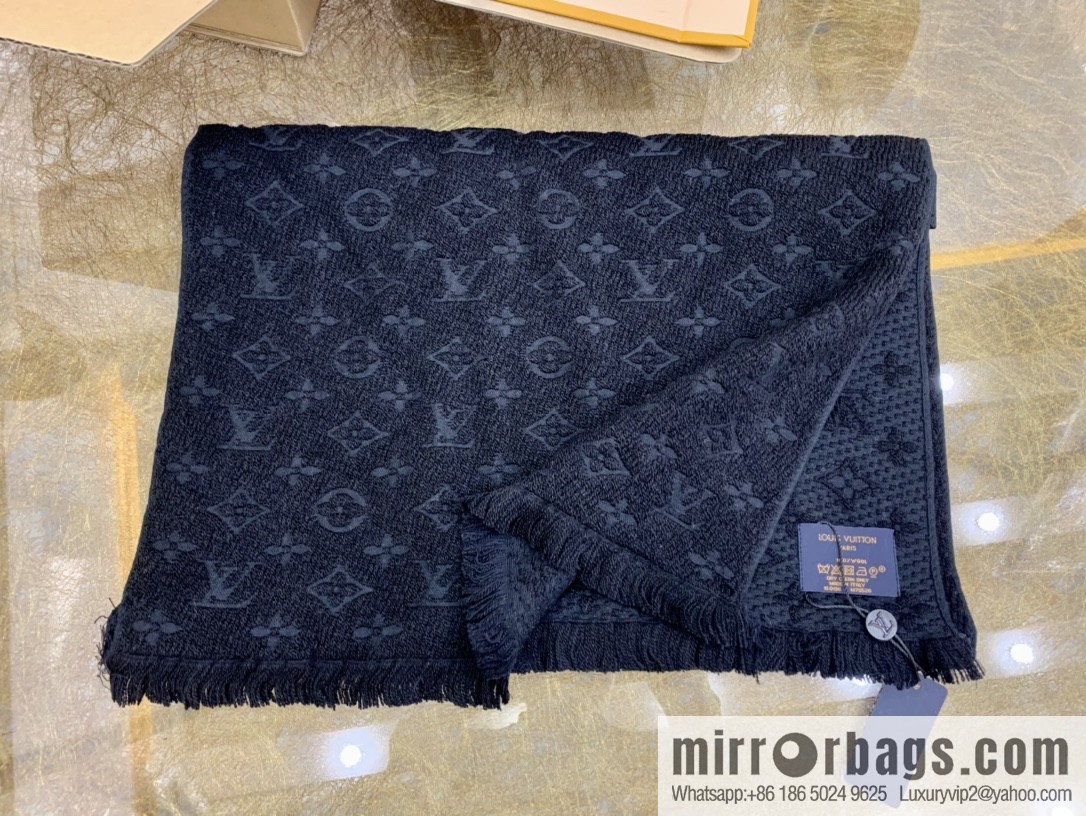 LV Louis Vuitton Men's Wool Scarf M78526