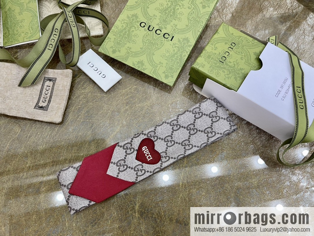 GUCCI Gucci 100% silk Valentine's Day limited edition love ribbon