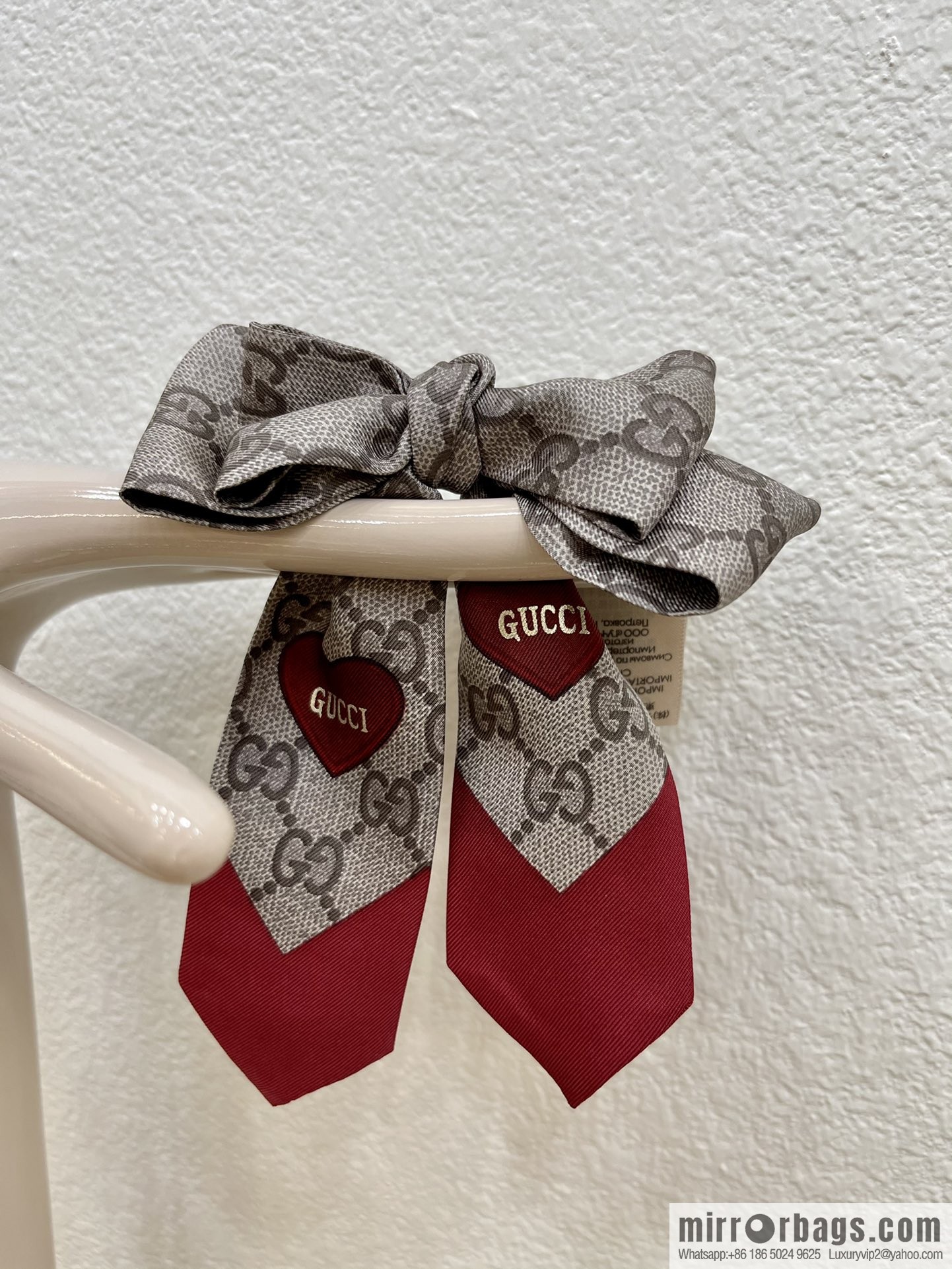 GUCCI Gucci 100% silk Valentine's Day limited edition love ribbon