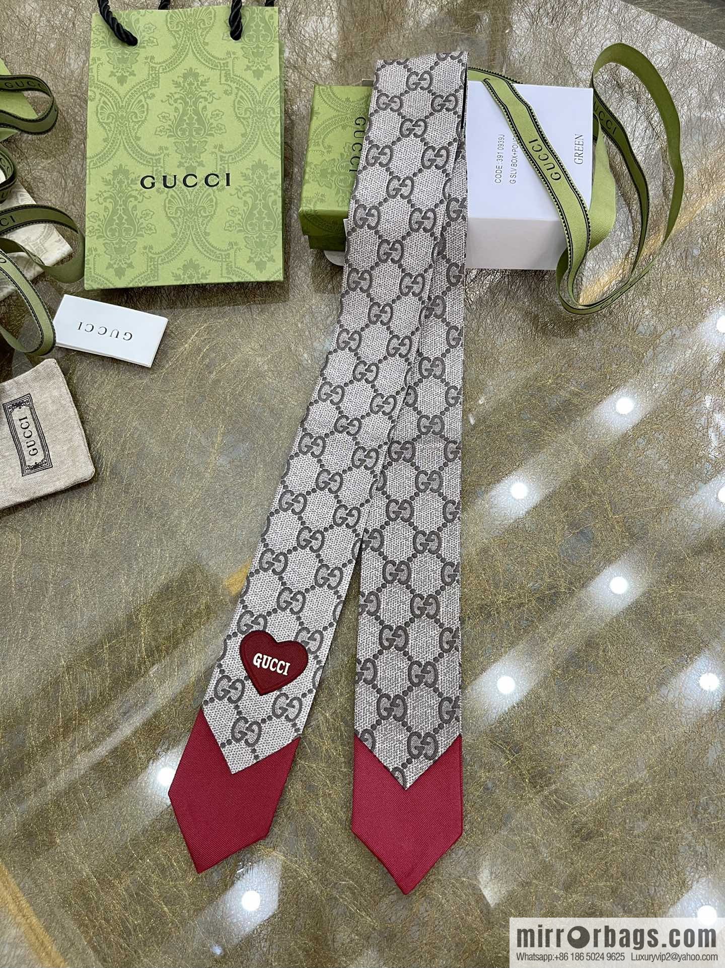 GUCCI Gucci 100% silk Valentine's Day limited edition love ribbon