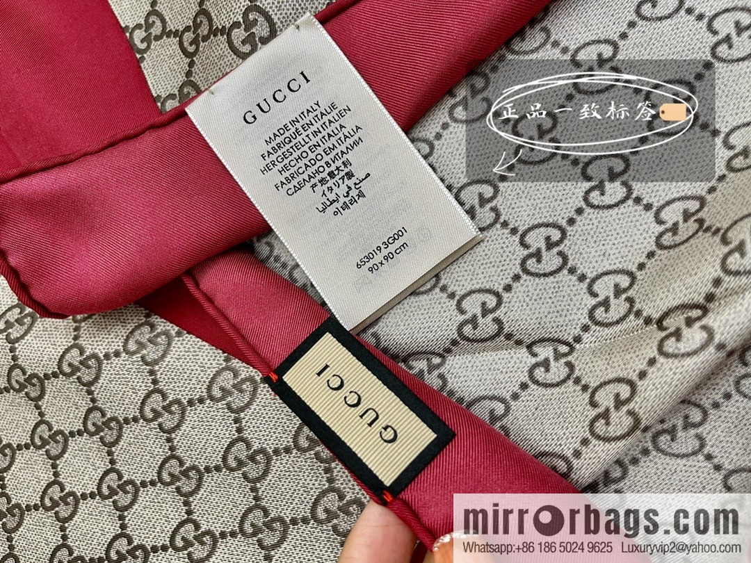 GUCCI Gucci 100% silk Valentine's Day limited edition love square scarf