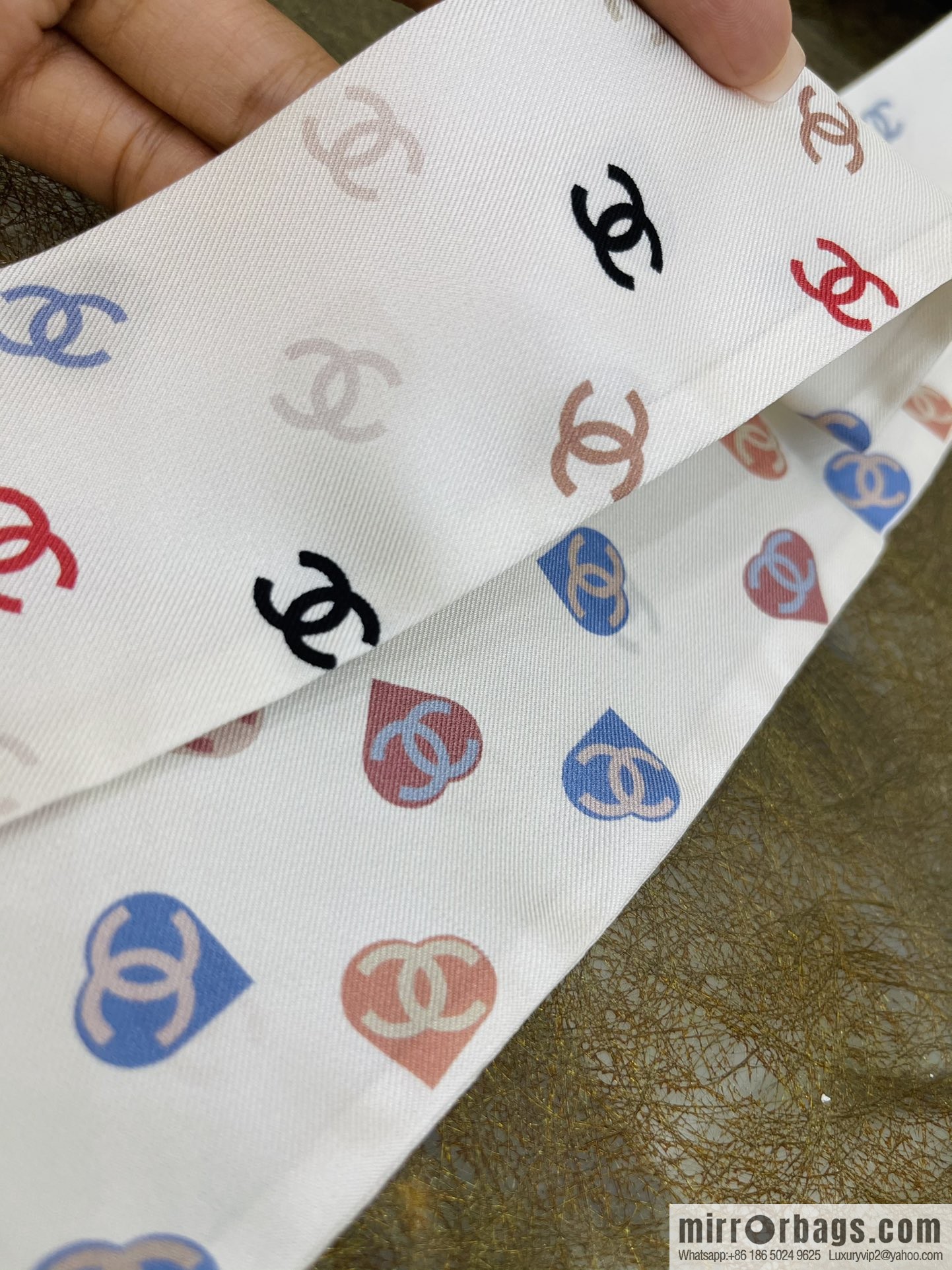 Chanel Xiaoxiang Twiily 100% Silk Silk Hair Band Ribbon AA7447