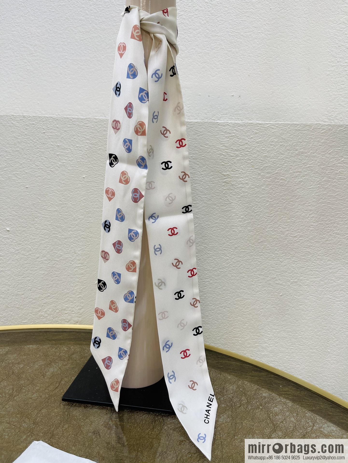 Chanel Xiaoxiang Twiily 100% Silk Silk Hair Band Ribbon AA7447