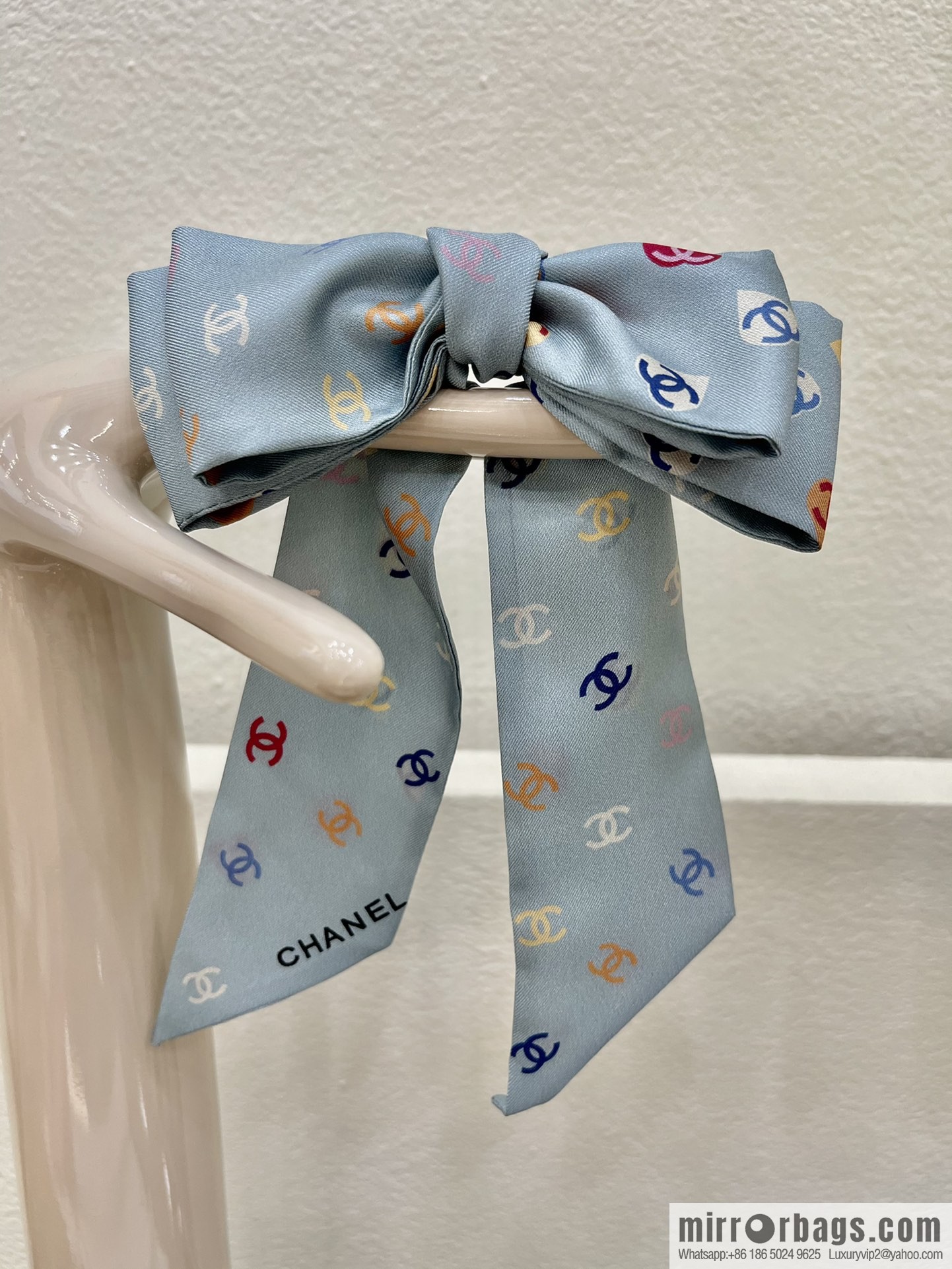 Chanel Xiaoxiang Twiily 100% Silk Silk Hair Band Ribbon AA7447