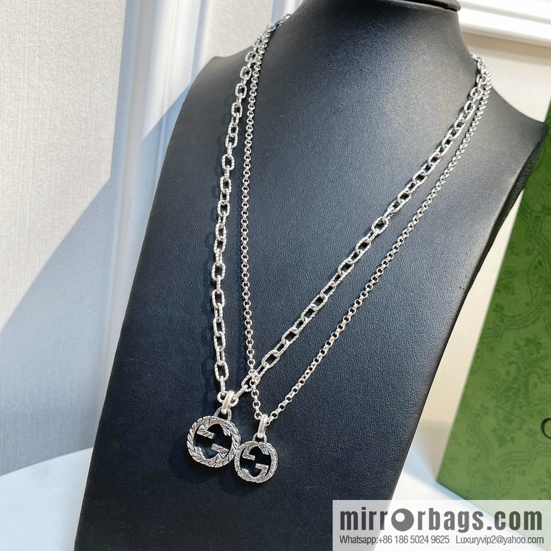 New Gucci Gucci interlocking double G necklace