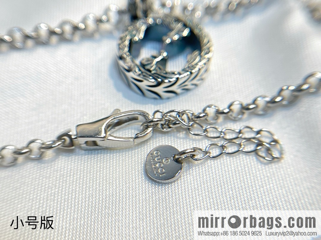 New Gucci Gucci interlocking double G necklace