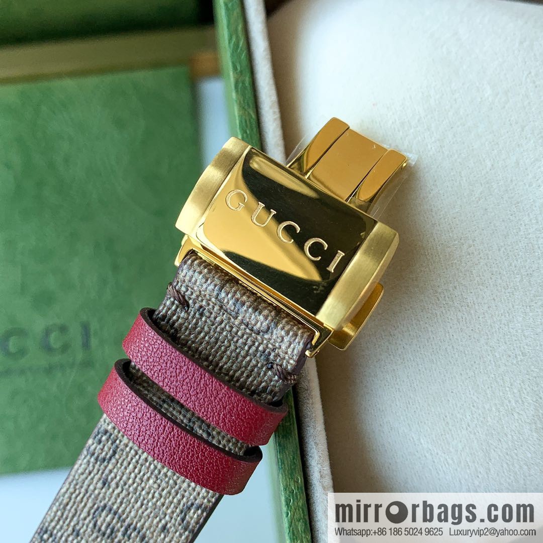 Gucci Gucci Dora A Dream joint limited edition Doraemon × Gucci joint series GucciDive watch