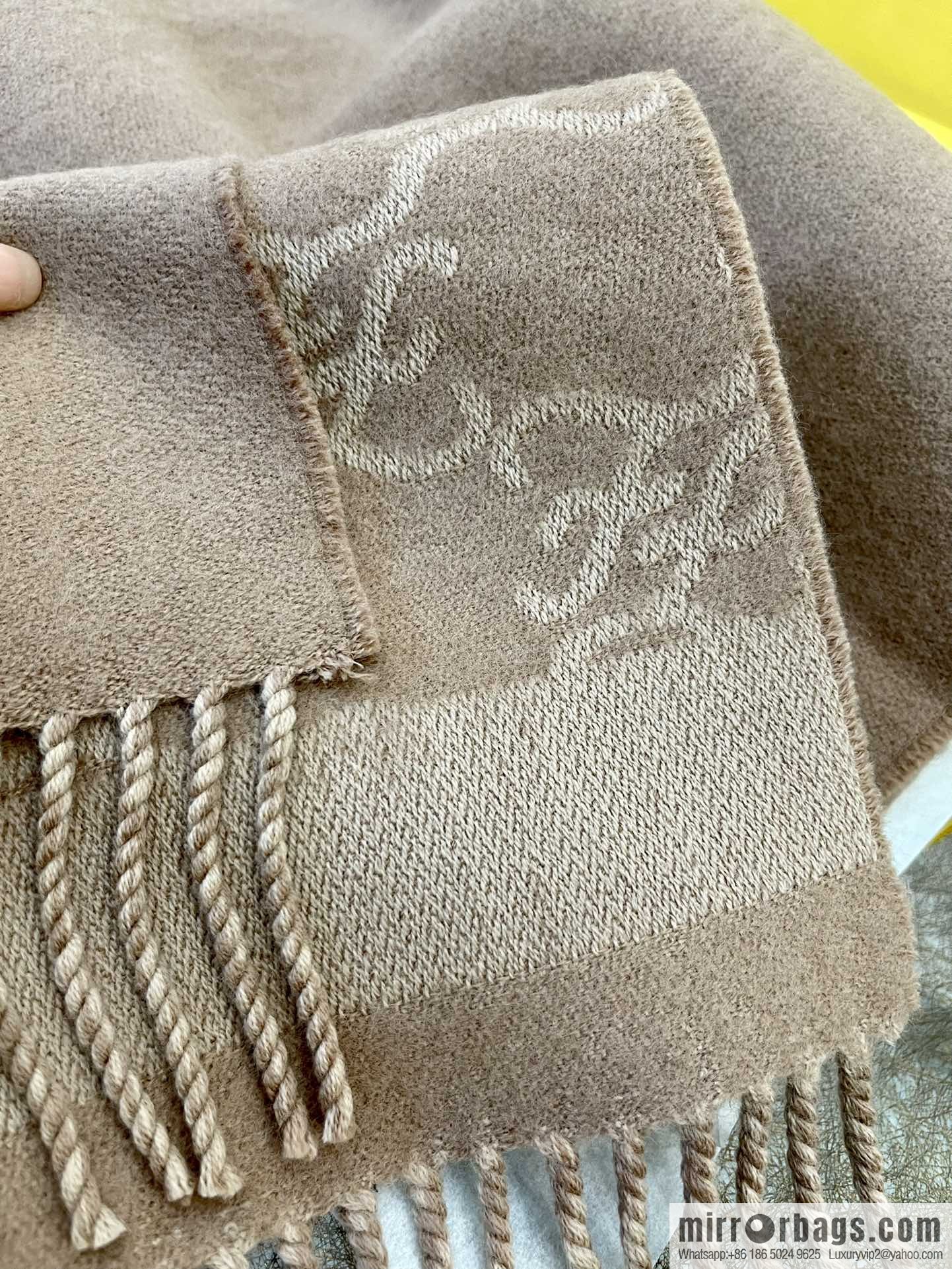 FENDI Fendi's new double-sided scarf