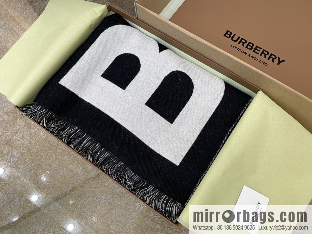 Burberry Burberry Men's and Women's Same Large Letter Wool Scarf
