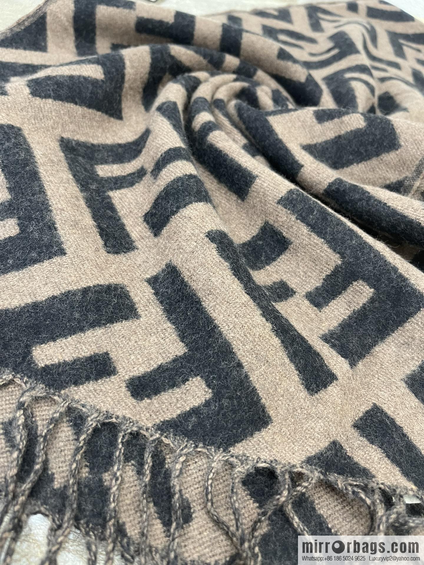FENDI Fendi Classic FF Logo Cashmere Scarf FXT260