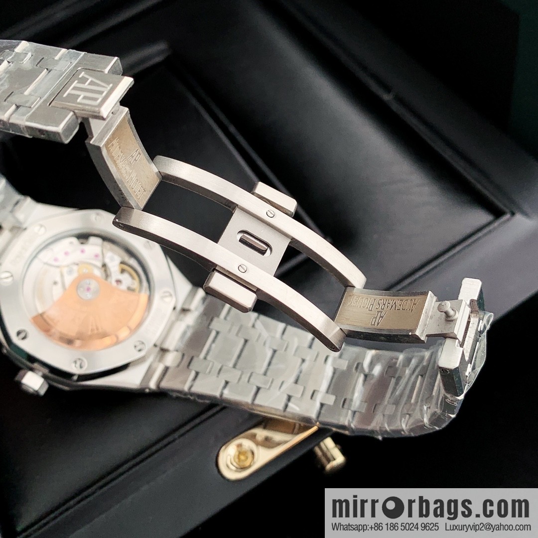 Women's Audemars Piguet Royal Oak bezel inlaid with 40 pieces with VS1.7 natural real diamond Audemars Piguet CAL.4302 all-in-one watch