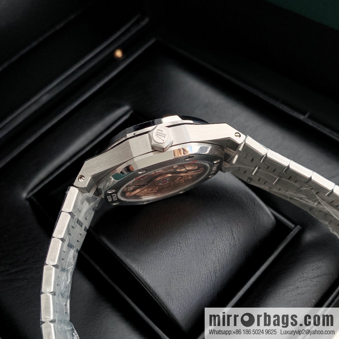 Women's Audemars Piguet Royal Oak bezel inlaid with 40 pieces with VS1.7 natural real diamond Audemars Piguet CAL.4302 all-in-one watch