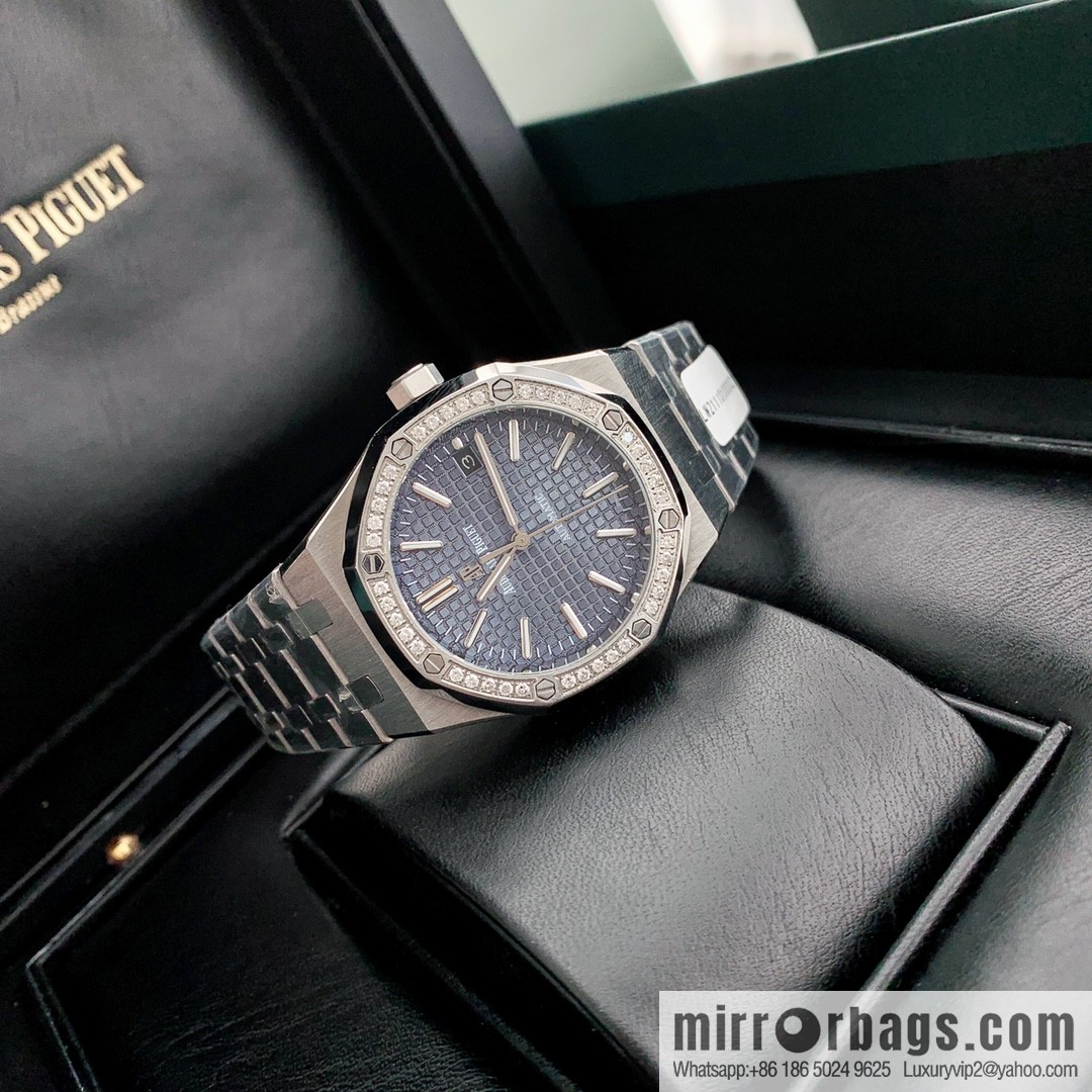 Women's Audemars Piguet Royal Oak bezel inlaid with 40 pieces with VS1.7 natural real diamond Audemars Piguet CAL.4302 all-in-one watch