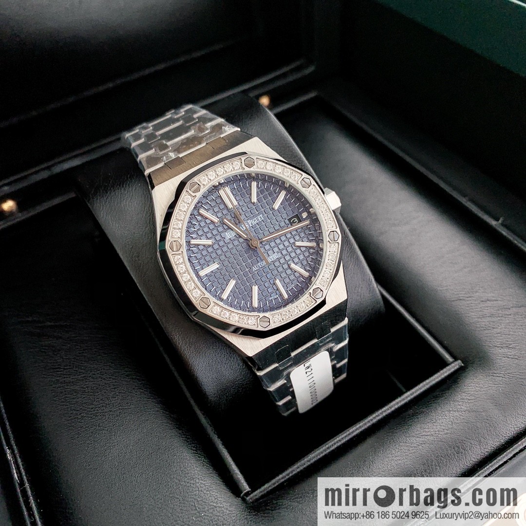 Women's Audemars Piguet Royal Oak bezel inlaid with 40 pieces with VS1.7 natural real diamond Audemars Piguet CAL.4302 all-in-one watch