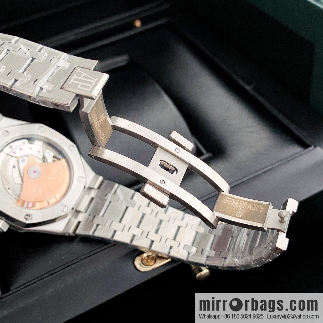 Women's Audemars Piguet Royal Oak bezel inlaid with 40 pieces with VS1.7 natural real diamond Audemars Piguet CAL.4302 all-in-one watch