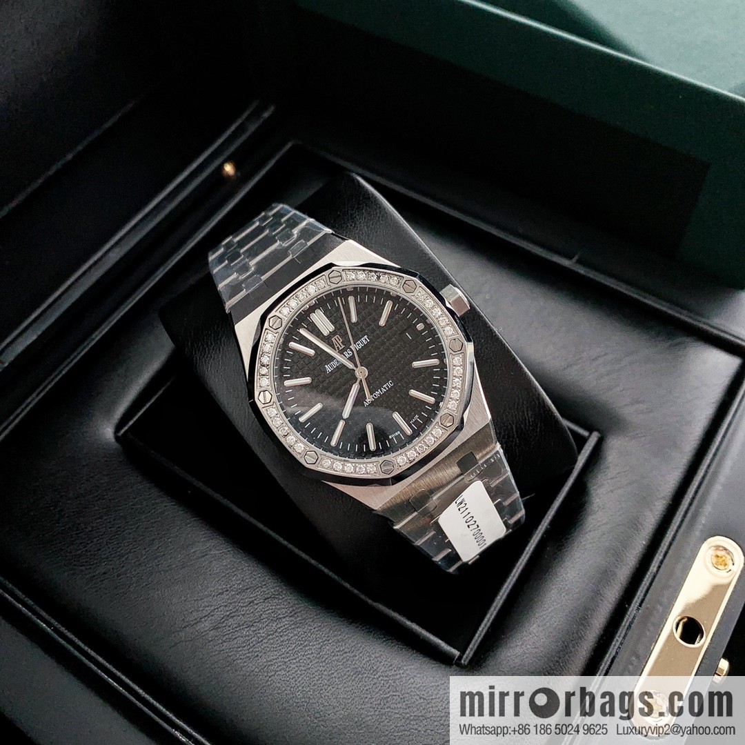 Women's Audemars Piguet Royal Oak bezel inlaid with 40 pieces with VS1.7 natural real diamond Audemars Piguet CAL.4302 all-in-one watch