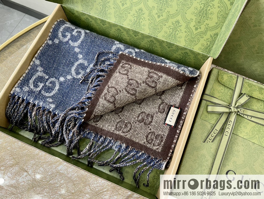 GUCCI Gucci GG pattern double-sided wool scarf 676610