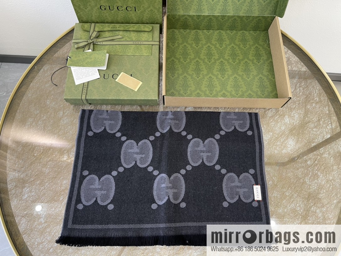 GUCCI Gucci GG logo wool jacquard scarf 598189