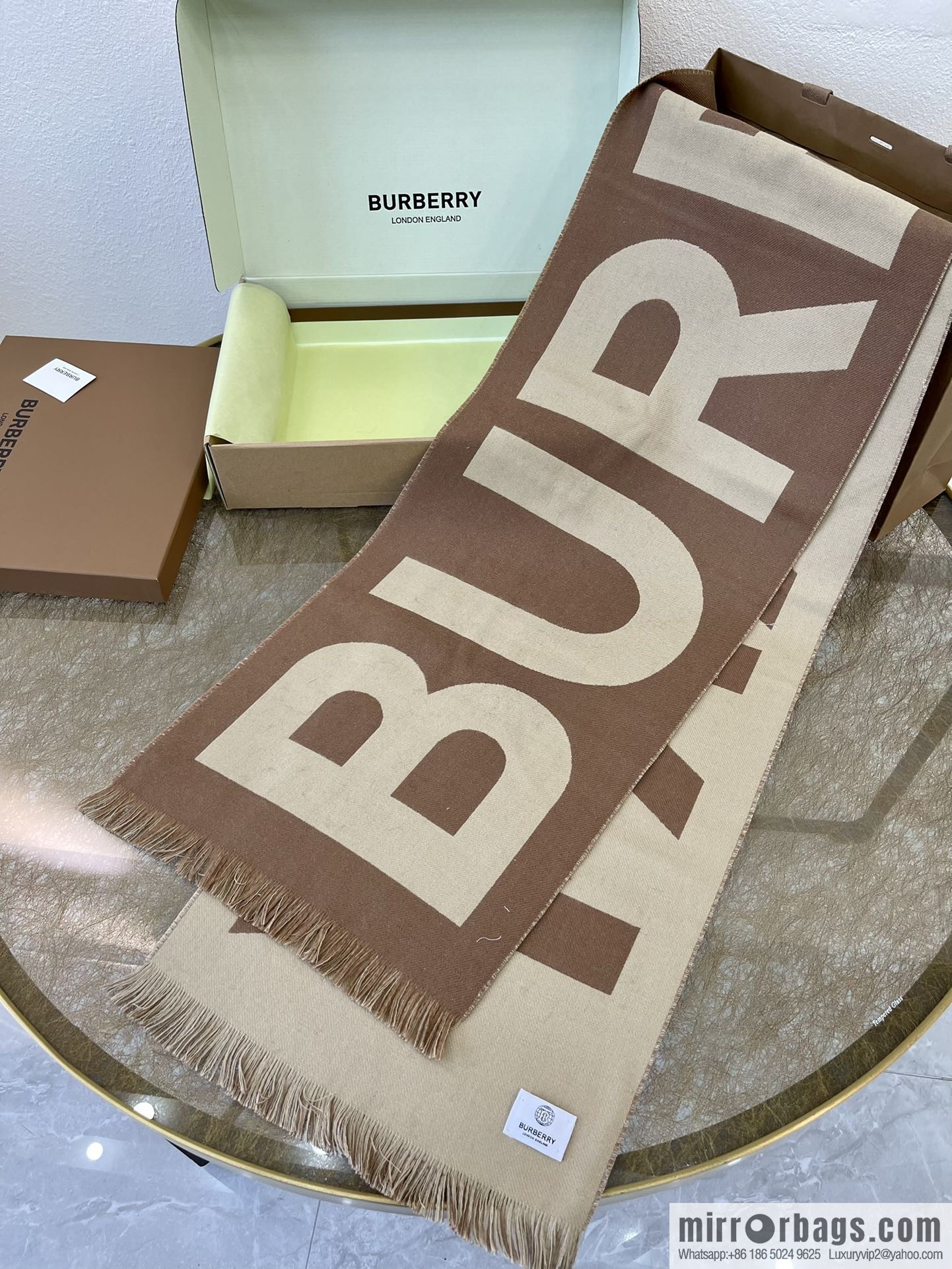 Burberry Burberry Men's and Women's Same Large Letter Wool Scarf