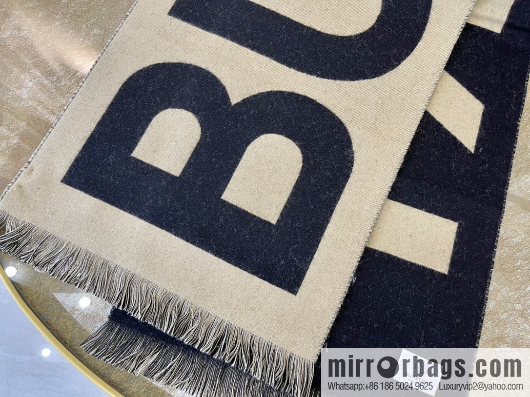 Burberry Burberry Men's and Women's Same Large Letter Wool Scarf